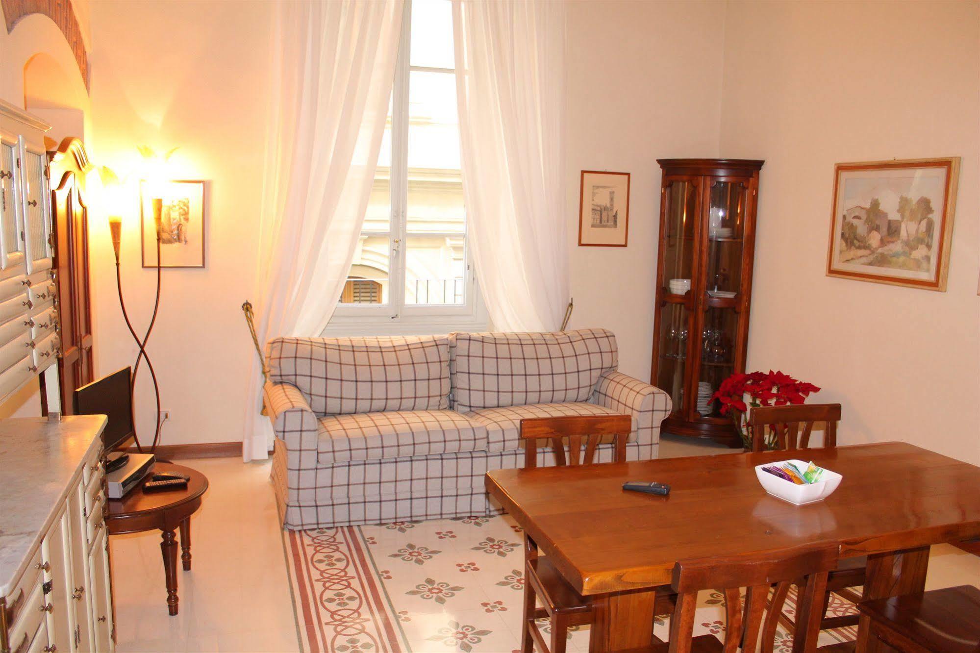 Via Roma Suites Флоренция Экстерьер фото